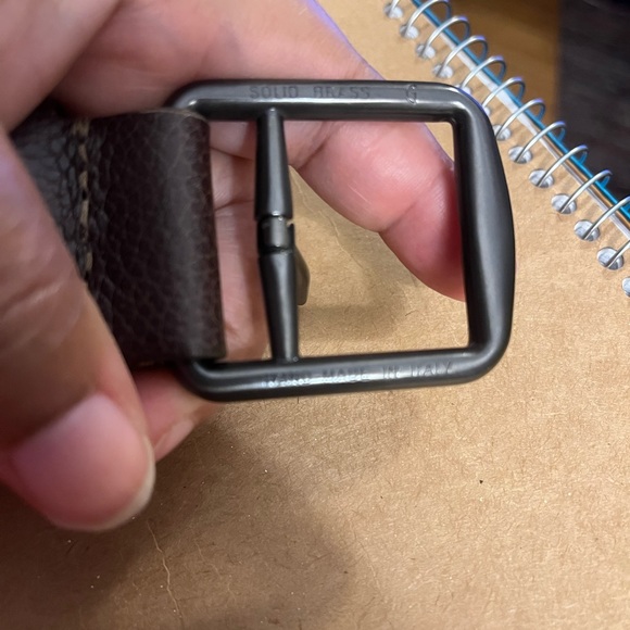 Men’s Designer Belt Marked Made In Italy Solid Brass Buckle Size 35 Browns Black - Picture 5 of 10